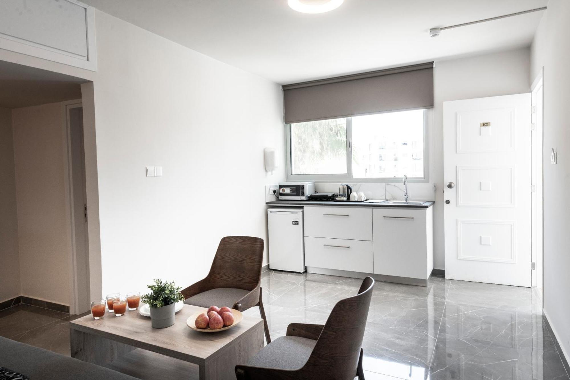 Blazer Residence Lárnaka Eksteriør bilde